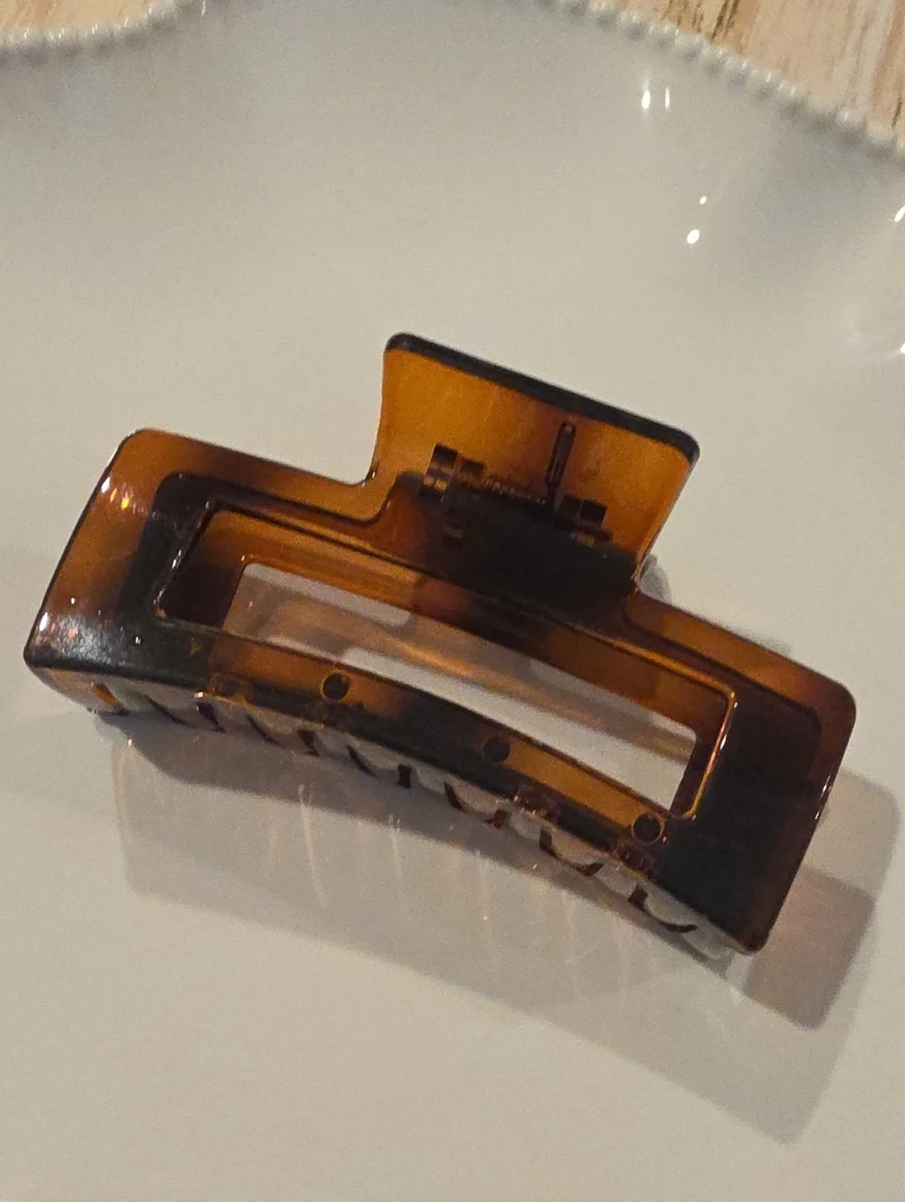 New! Tortoise Shell Geometric Hair Claw Clip